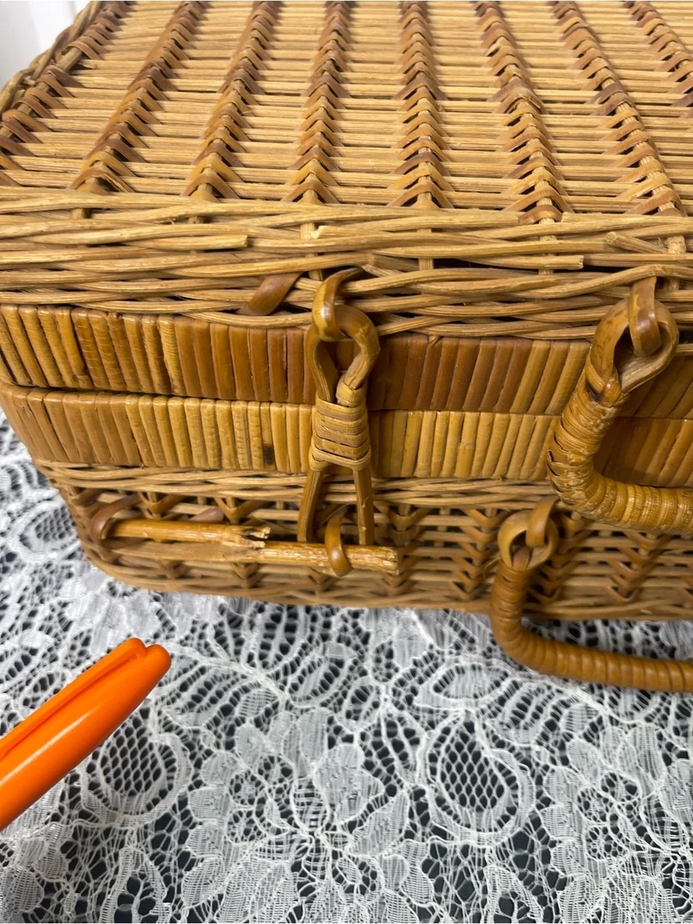 Vintage 1950s Stanhome MCM Picnic Basket Suitcase Set Plates Cups Knives Forks